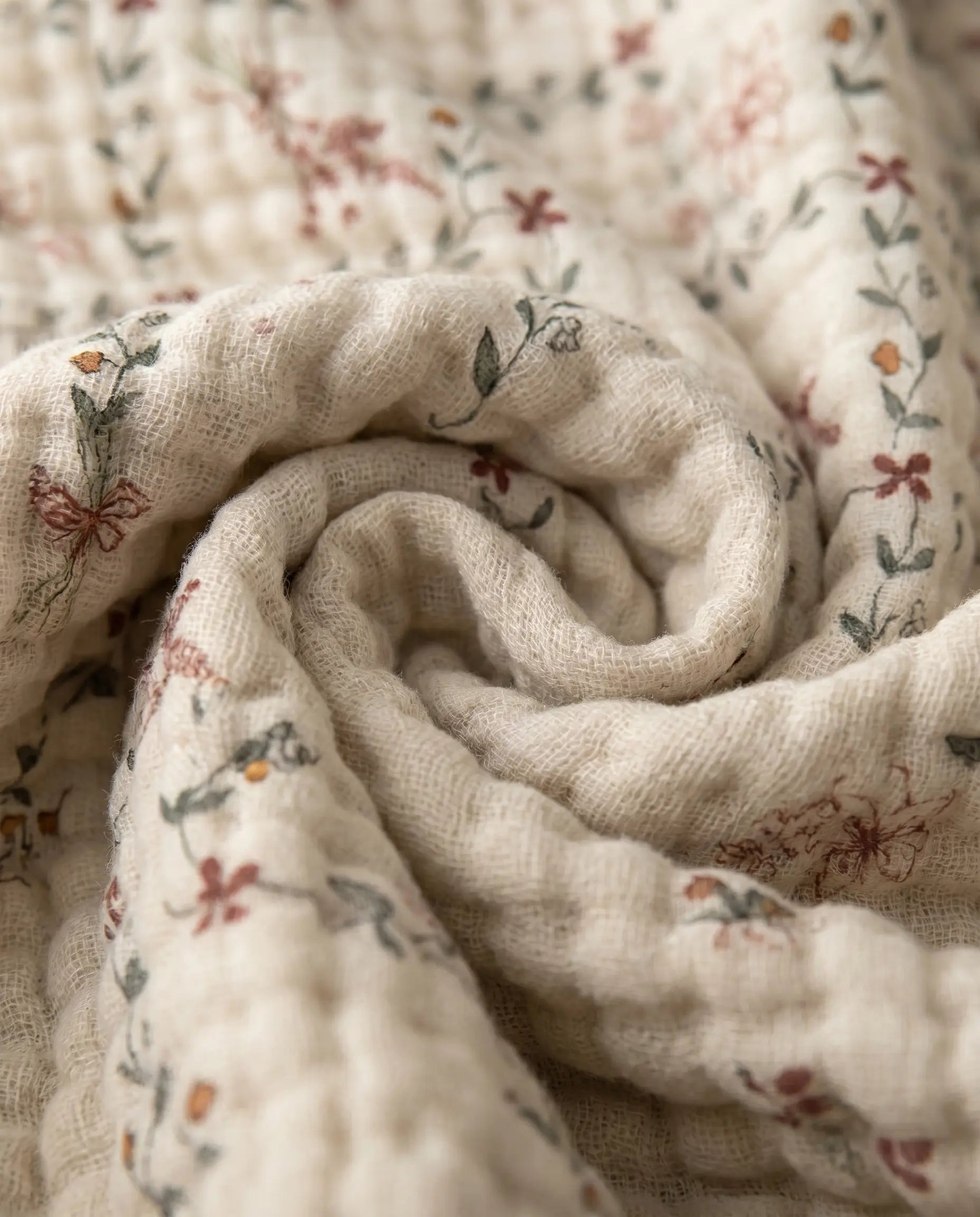 ☁️ Soft & Breathable Muslin Cotton Blanket
