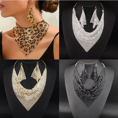 Collier et boucles d’oreilles pour femmes – Foulard triangulaire léopard, look tendance audacieux