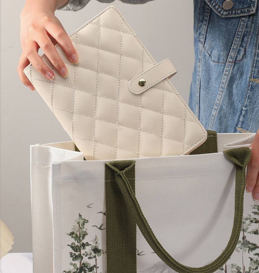 The Portable Jewelry Organizer That Keeps Everything Tangle-Free — Wherever You Go