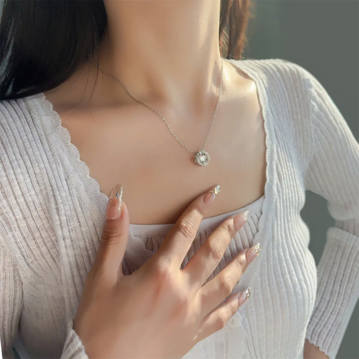 Moissanite 1ct Halo Pendant Necklace - Elegant Gift