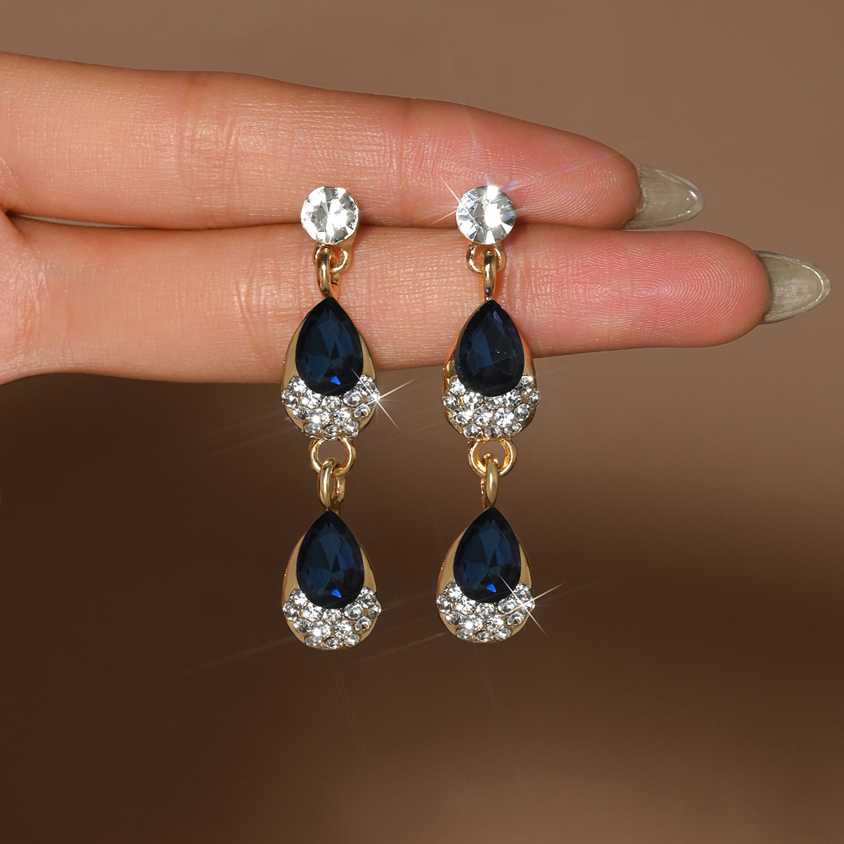 🔥High-Quality Teardrop Flower Diamond Necklace & Earrings Set