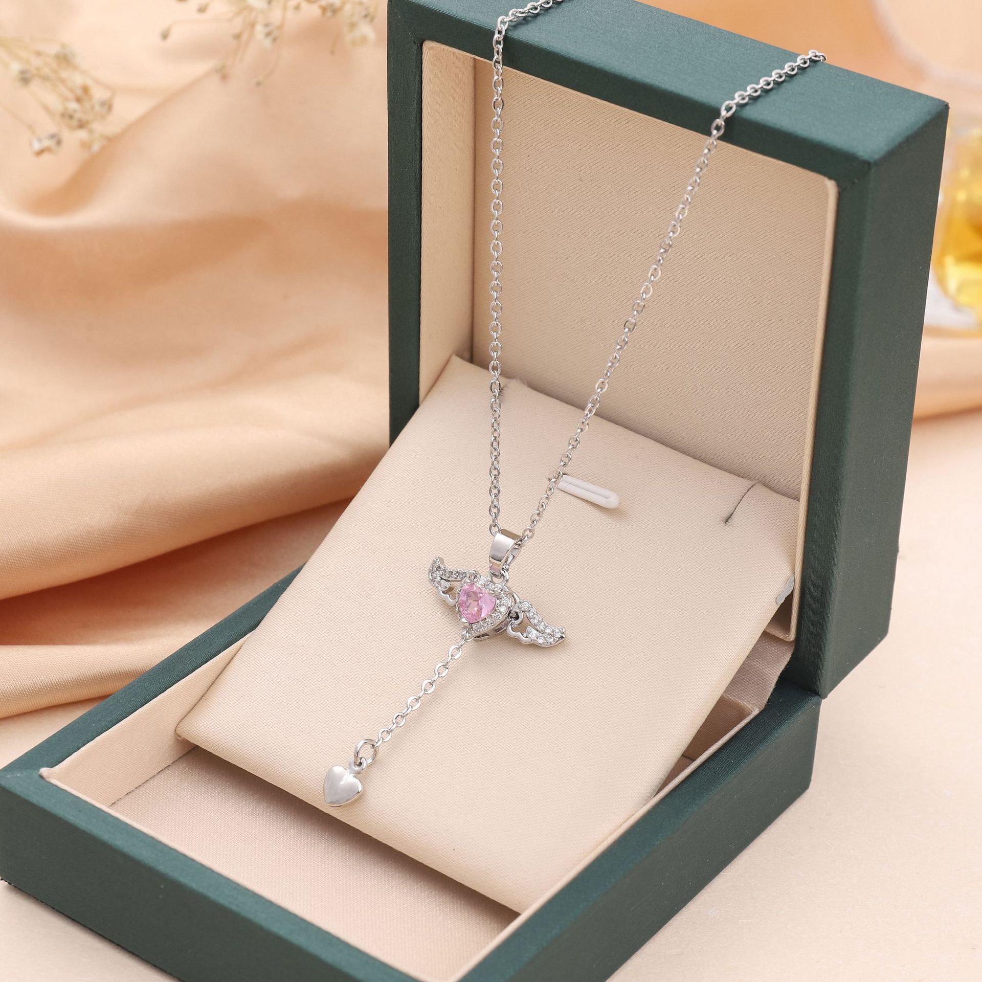 😇Angel Wings Heart Necklace for Women | Moving Cupid Crystal Pendant