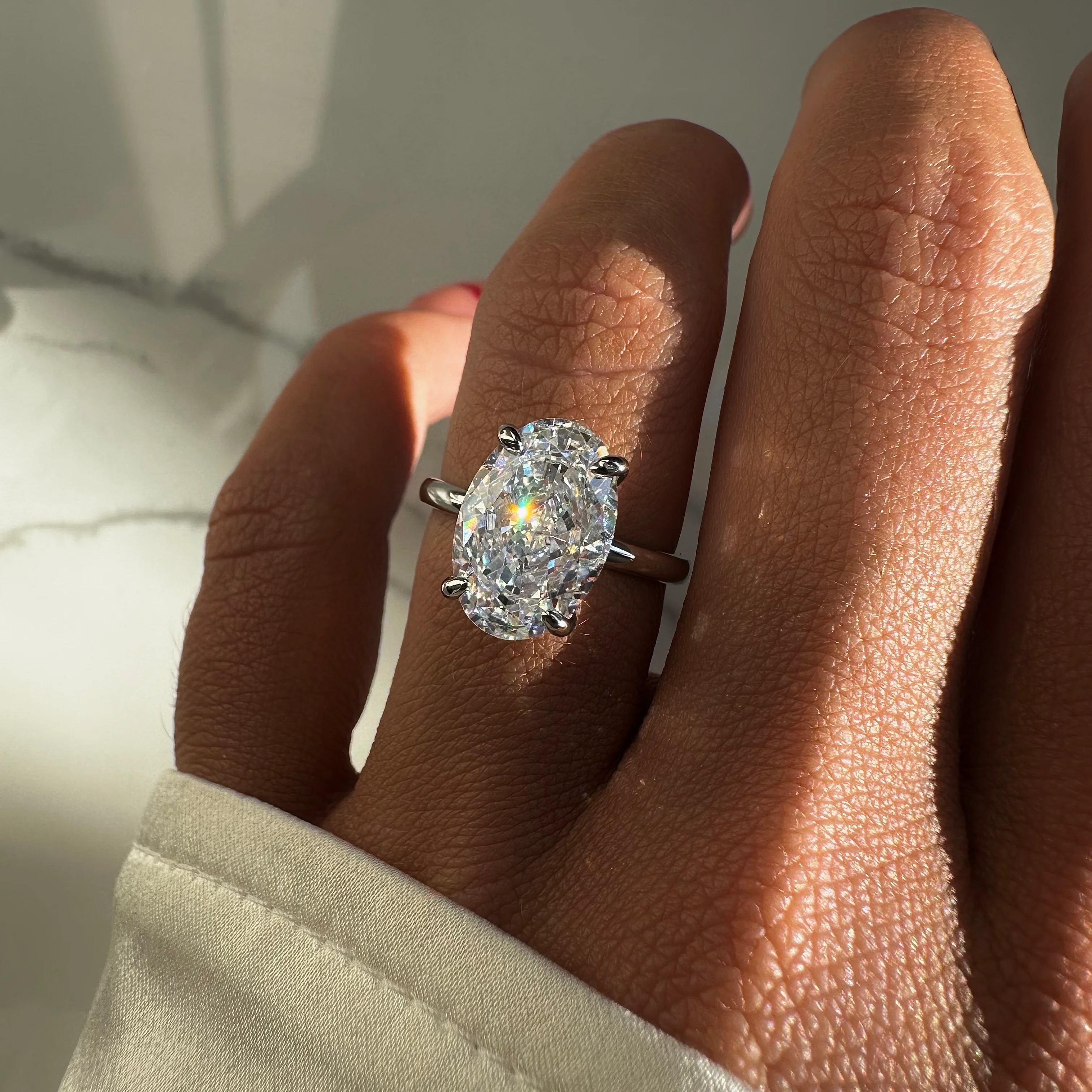 CRUSHED ICE OVAL CUT RING
