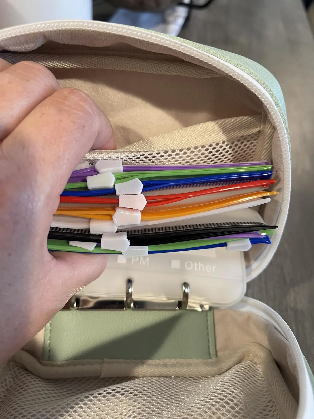 Super convent travel pouch