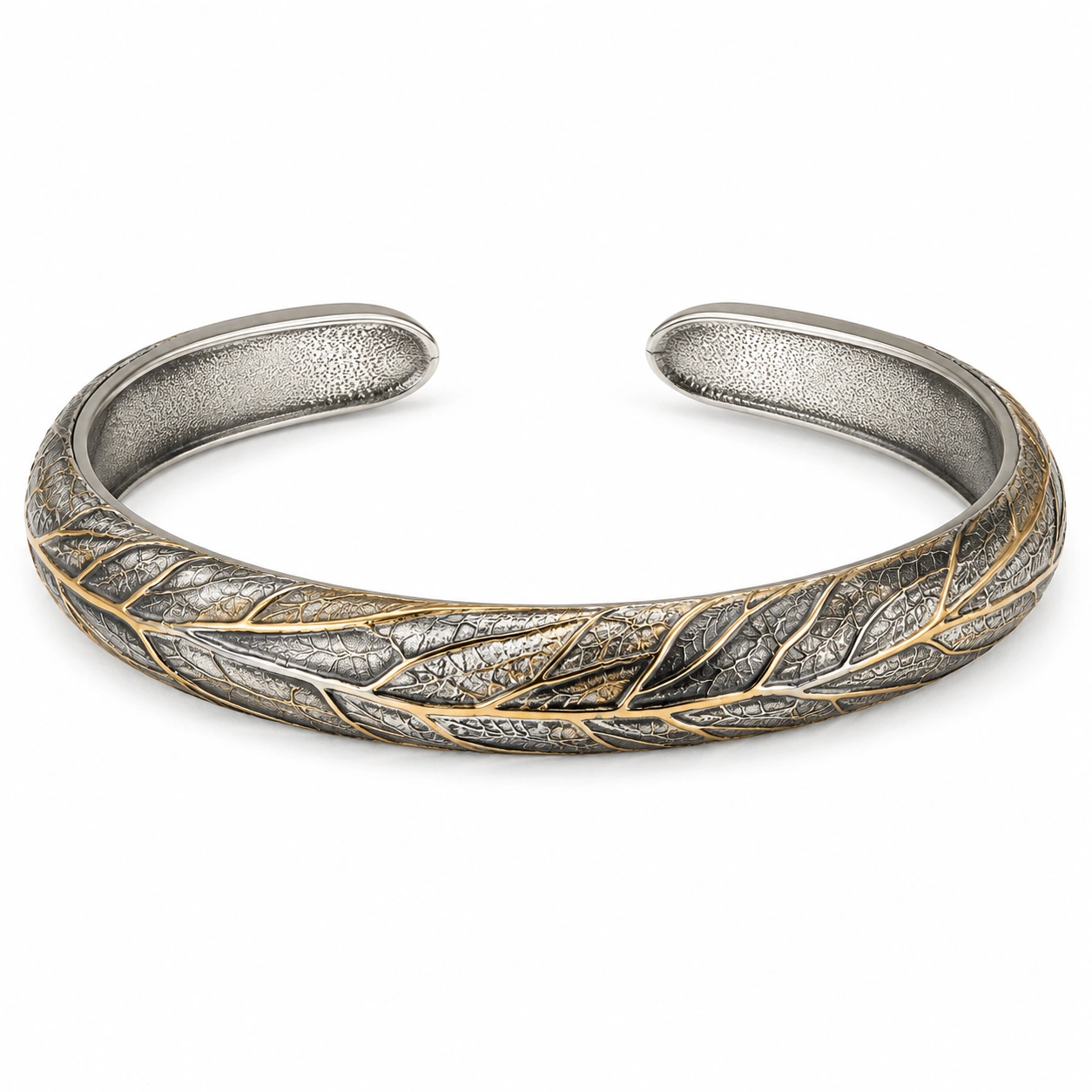 Moderner Armreif mit geometrischem Design in Silber, Bronze und Kupfer-homverica
