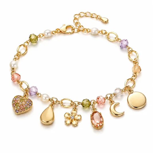 Goldfarbenes Charm-Armband mit Anhängern, Perlen und Kristallen-irmandrix