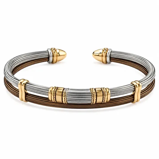 Moderner Edelstahl Armreif in Gold, Silber und Braun-irmandrix