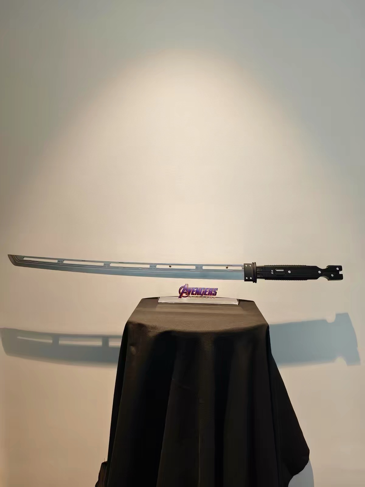 Custom 1:1 Wooden Ronin Sword from Avengers: Endgame, Unsharpened Blade, Premium Desktop Ornament for E-Sports Setup, Unique Gift for Men