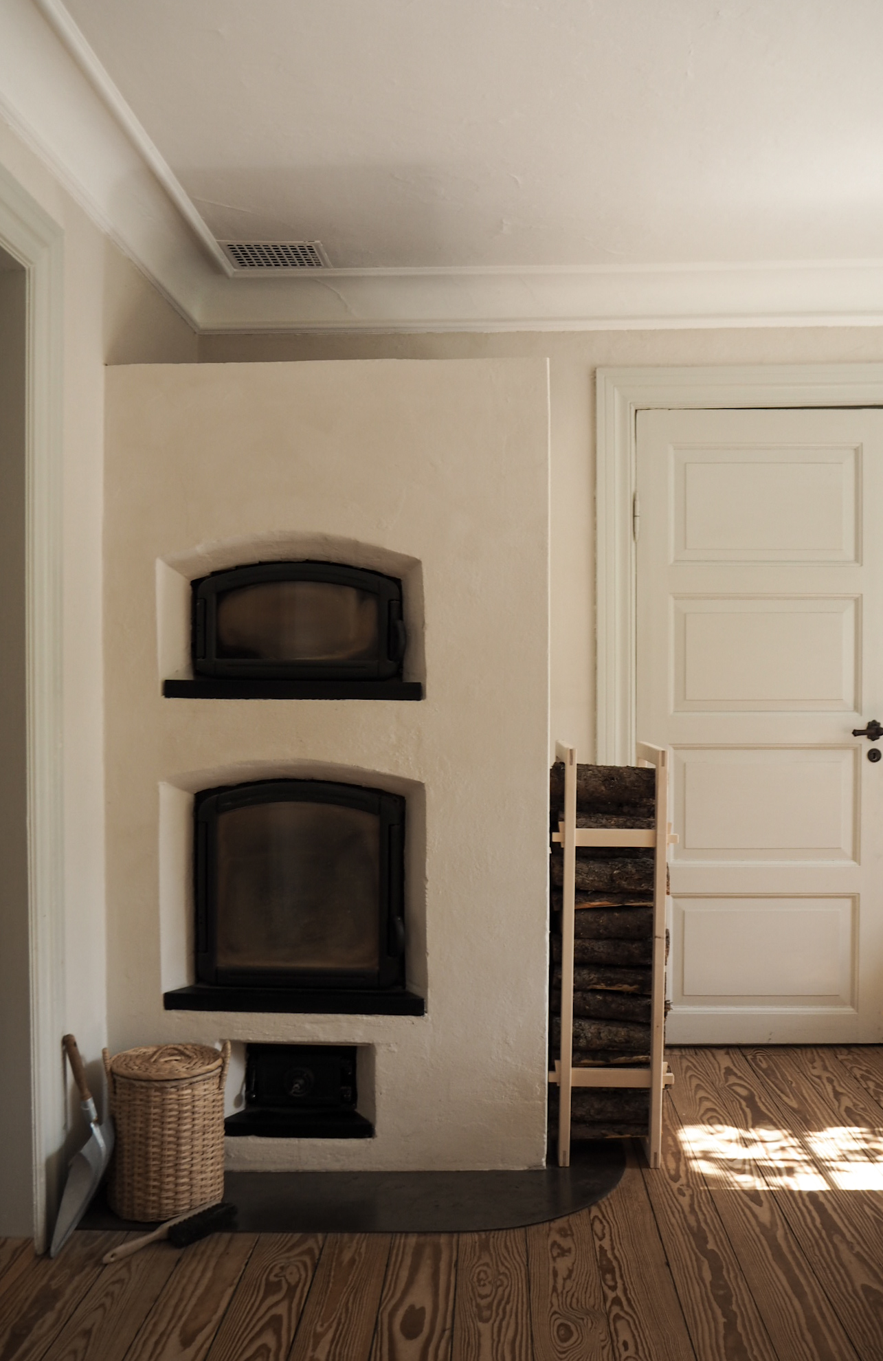 firewood holder