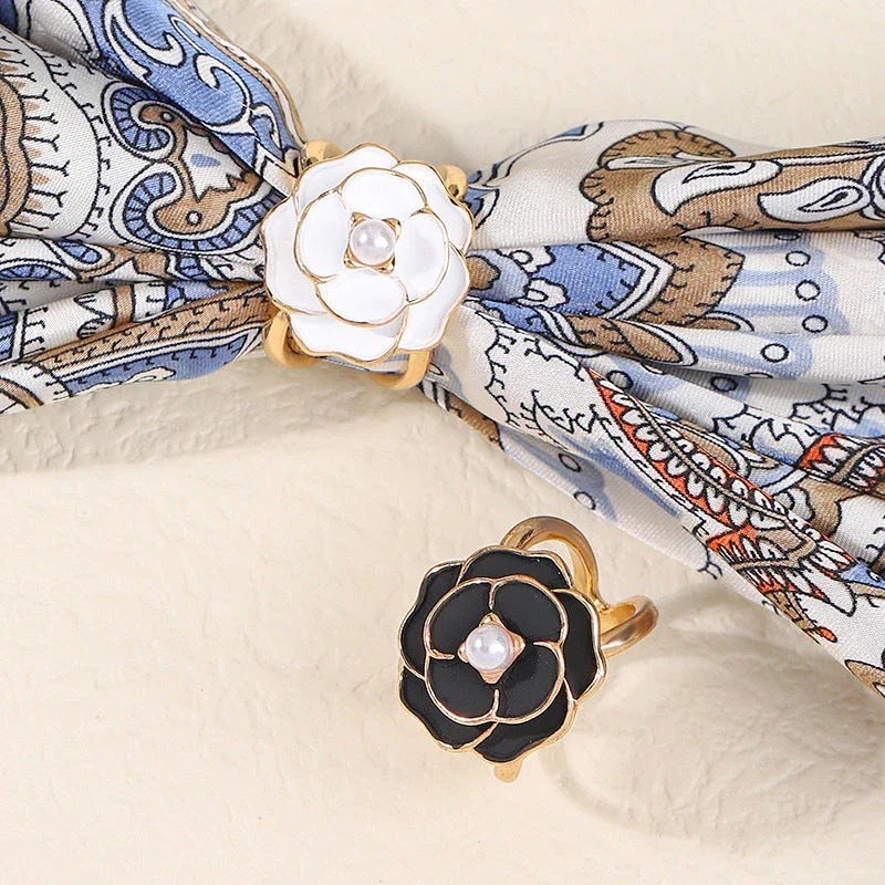 🔥Hot Sale💟 - Camellia Scarf Buckle🌺