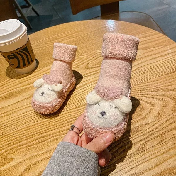 👶Baby Cartoon Plush Cotton Toddler Shoes