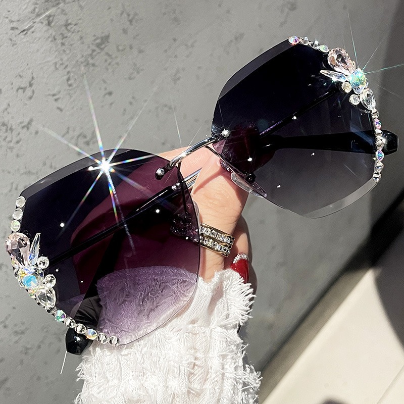 🔥SUMMER HOT SALE 🔥 Woman Rimless Diamond Sunglass