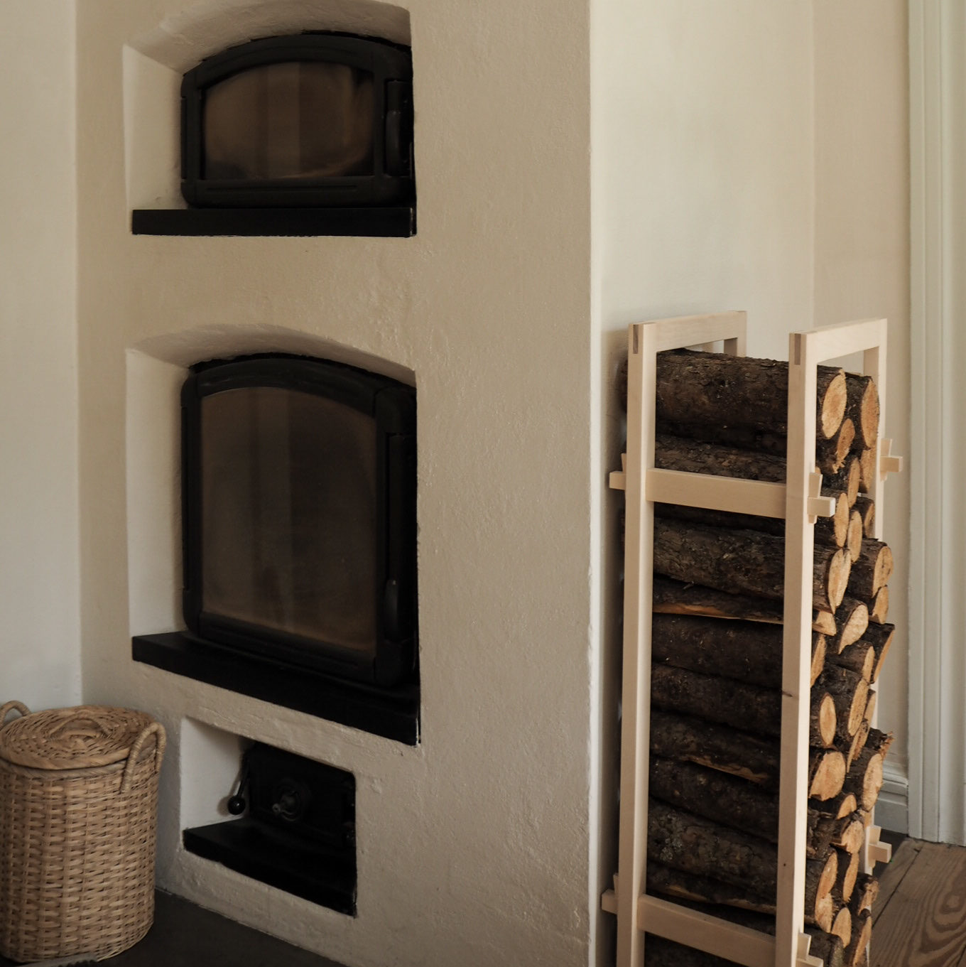 firewood holder