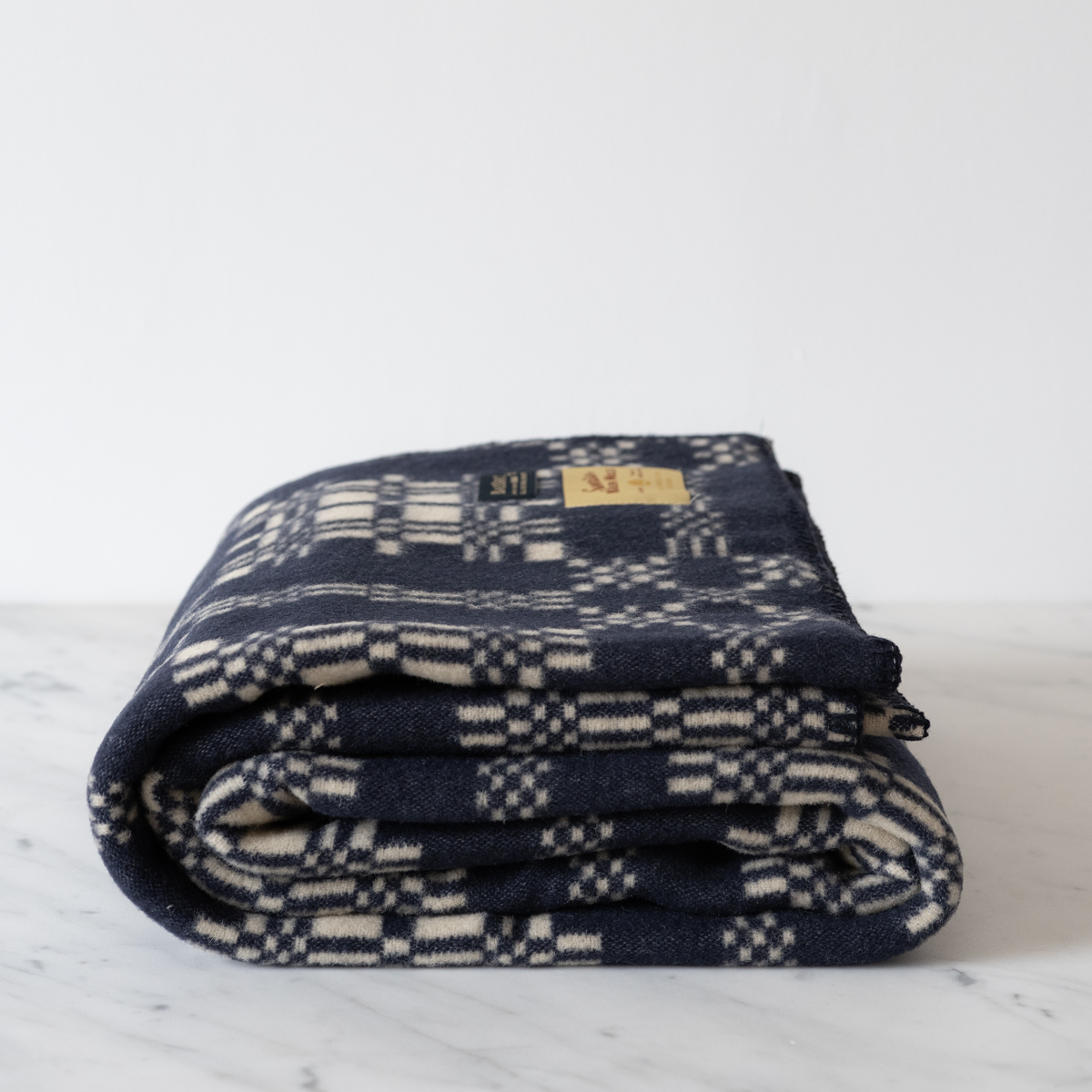 jacquard wool blanket – navy