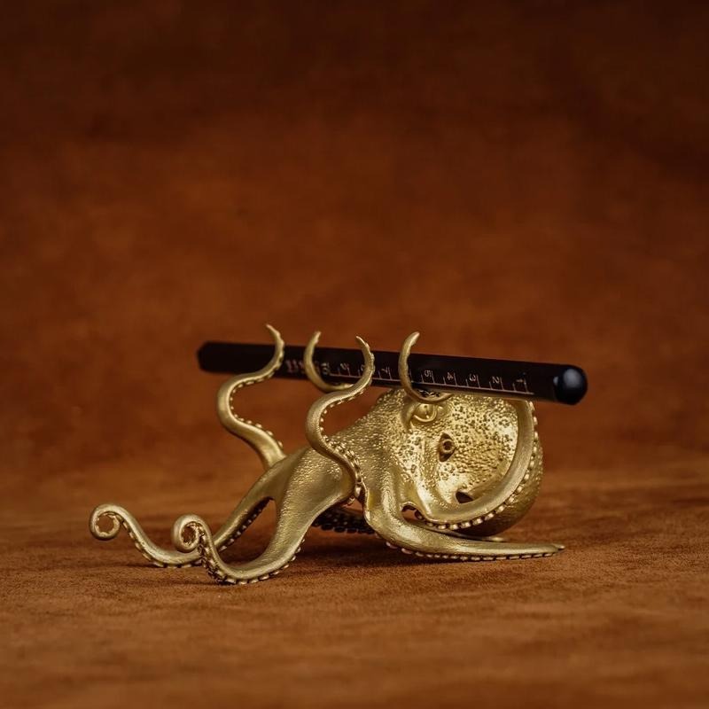 🔥HOT SALE-50% OFF🤣Funny Octopus Phone Holder🐙