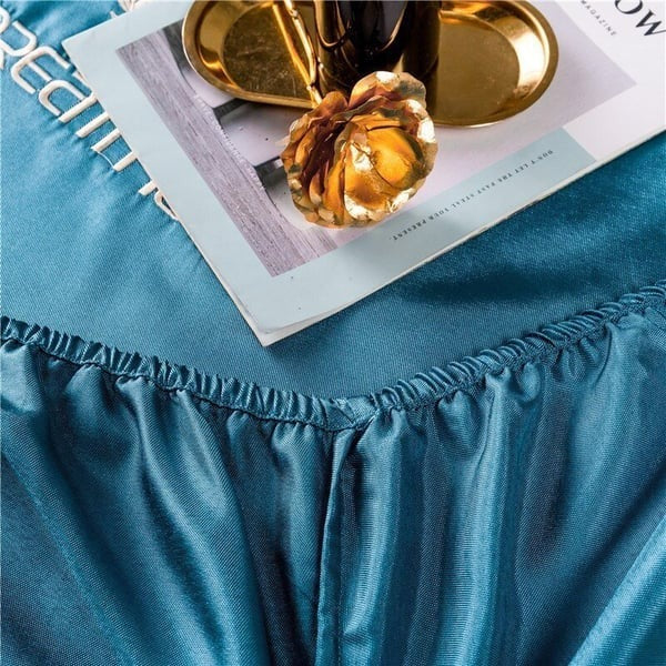 Ice Silk Bed Sheet 🎁Summer Promotion-Free Pillowcase & 49% OFF 🎁