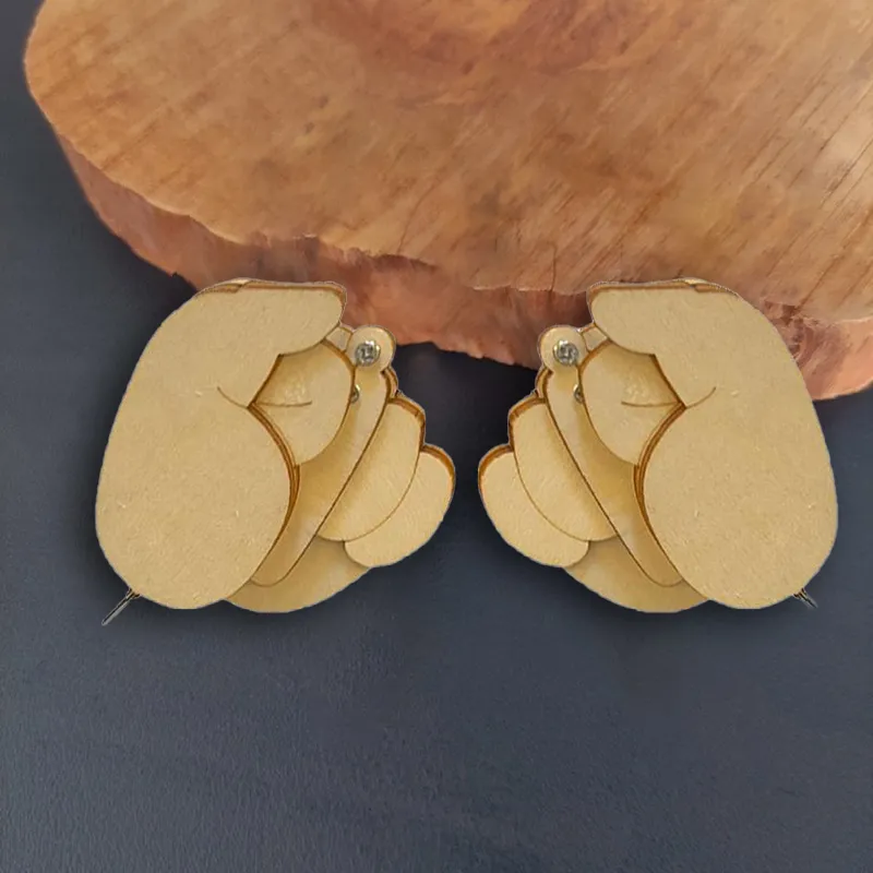 🤣FUNNY WOODEN FINGER BROOCH