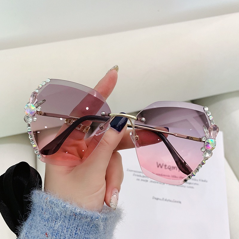 🔥SUMMER HOT SALE 🔥 Woman Rimless Diamond Sunglass