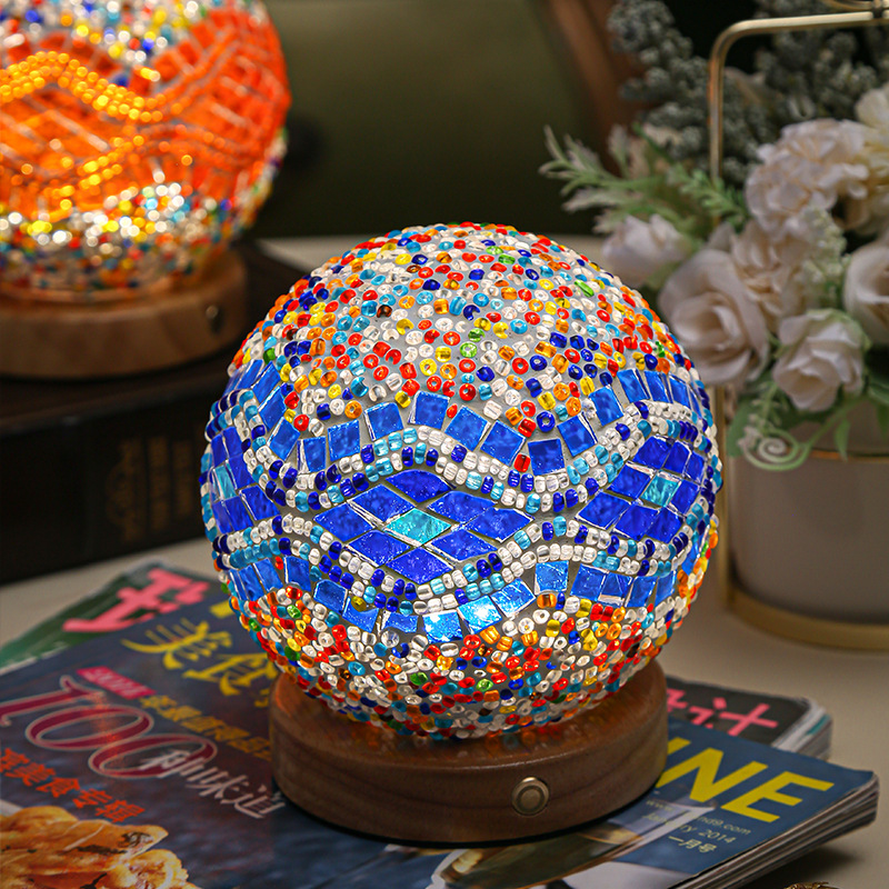 Romantic and Freedom-Bohemia & Baroque Nightlight