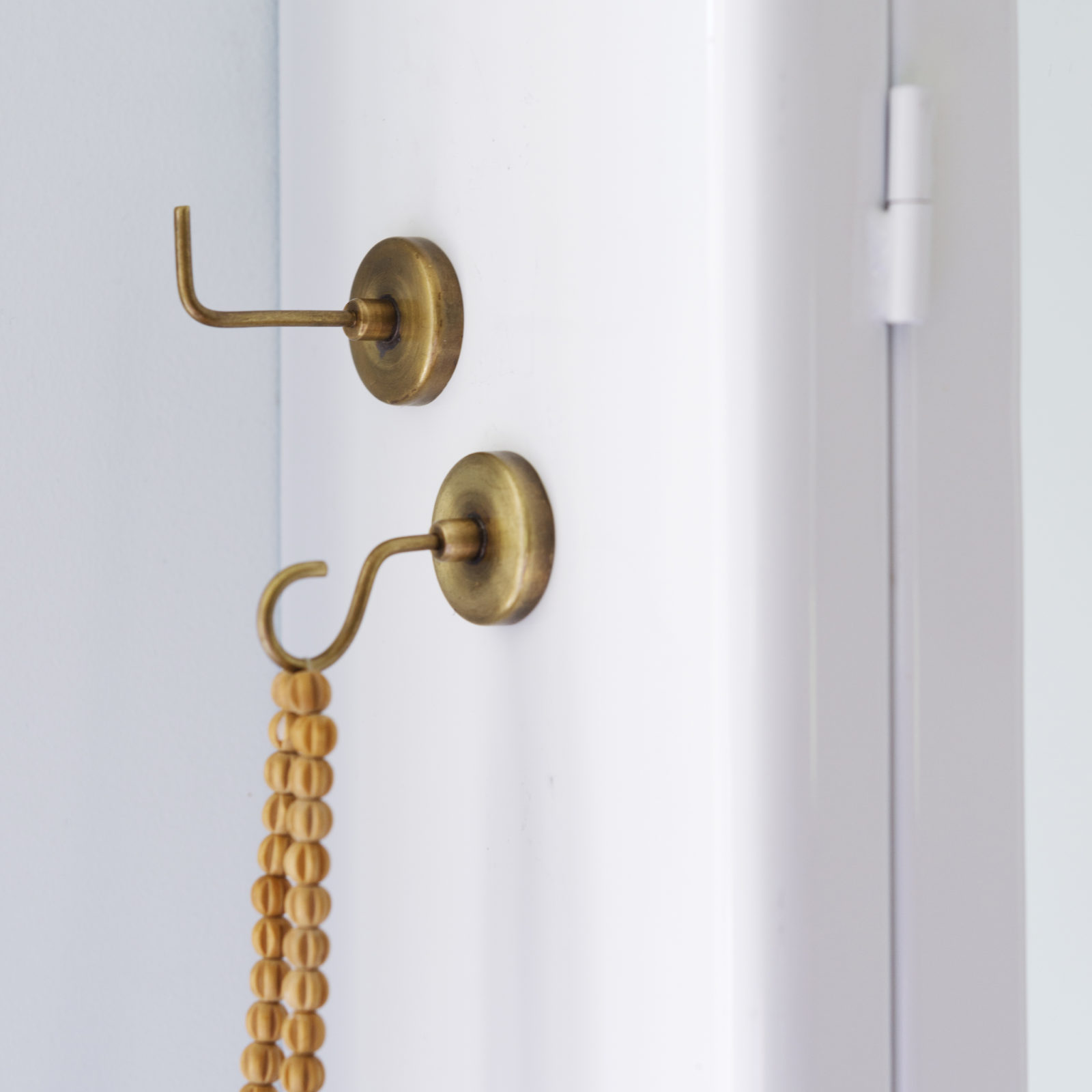 brass magnet hook – round shape
