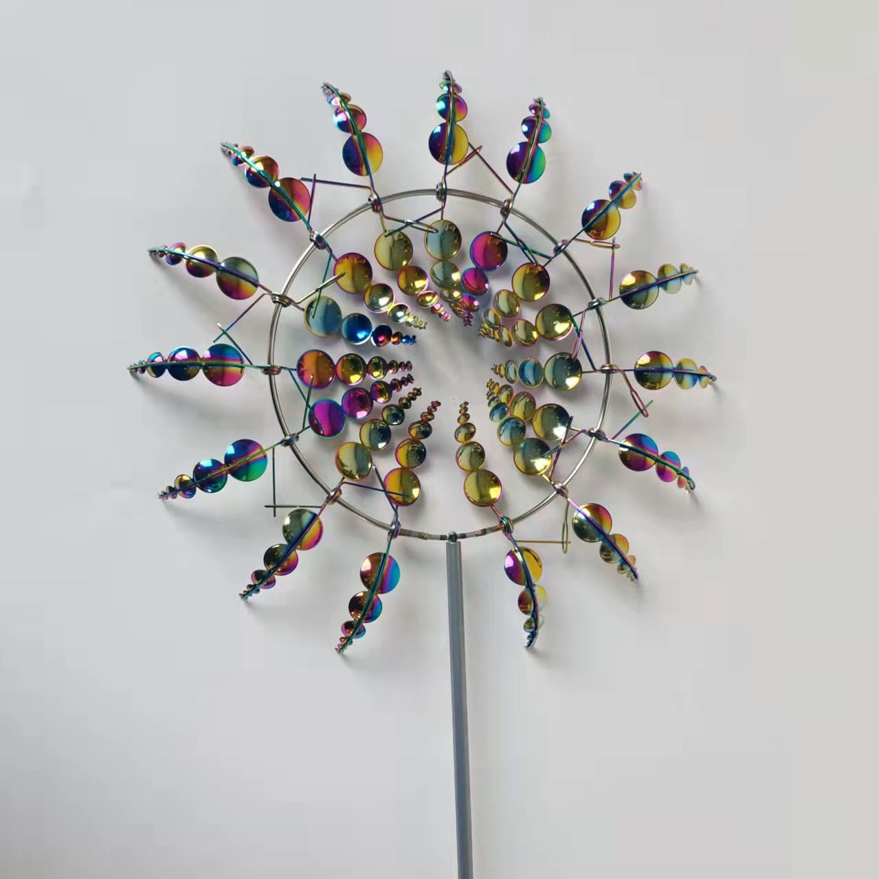 Garden Fun Rotating Windmill Waterproof and Rust-proof Outdoor Yard Decoration