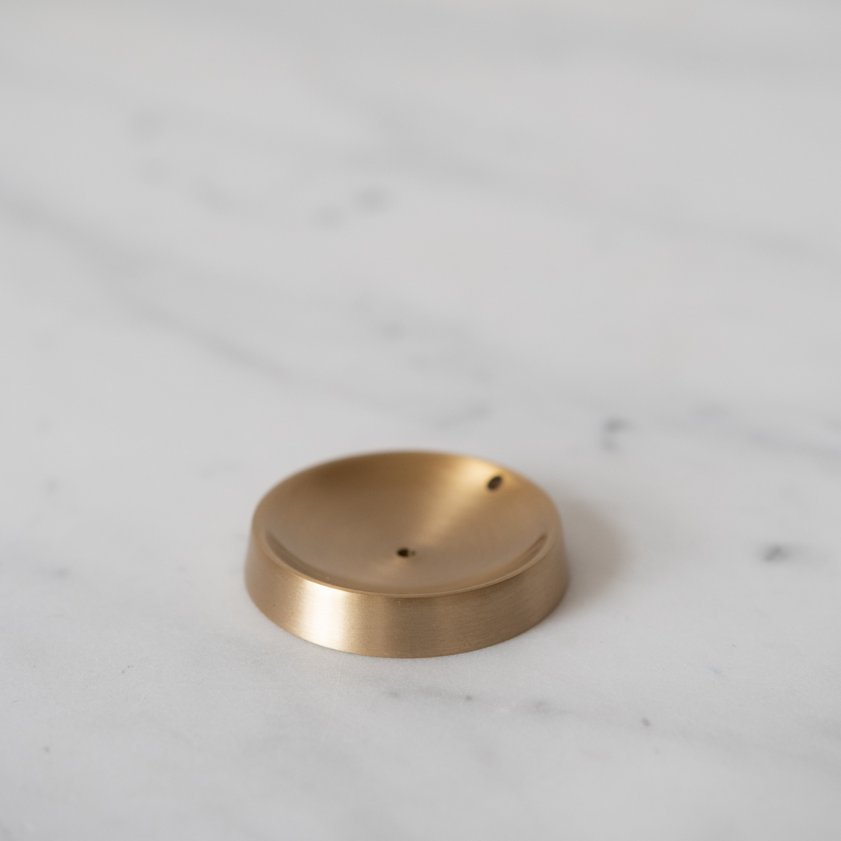 brass incense stand – round