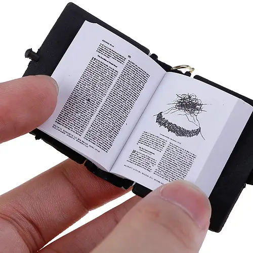 ✝️Readable Mini Holy Bible Keychain