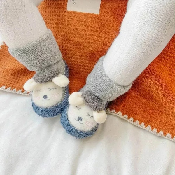 👶Baby Cartoon Plush Cotton Toddler Shoes