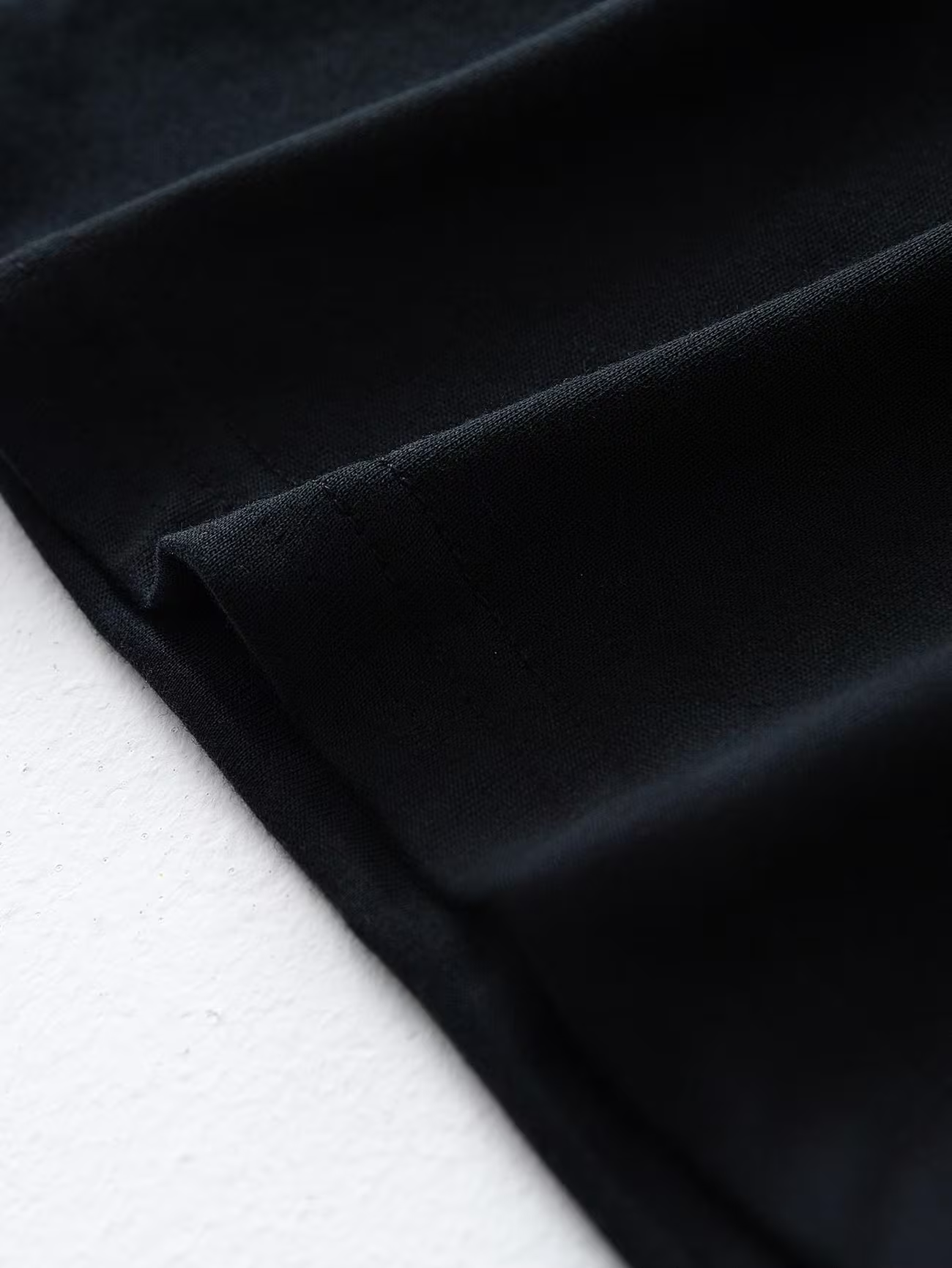 ⭐Heute 50% Rabatt - 🔥Herren T-Shirt aus 100% Baumwolle – Leichtes Slim-Fit Kurzarmshirt mit Rundhalsausschnitt für den Sommer
