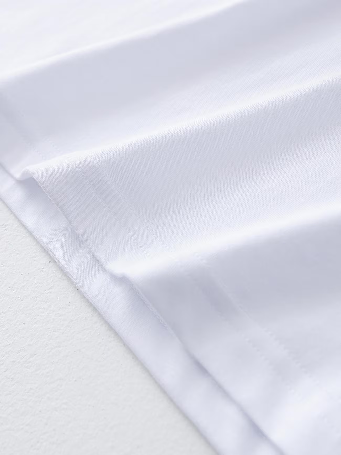 ⭐Heute 50% Rabatt - 🔥Herren T-Shirt aus 100% Baumwolle – Leichtes Slim-Fit Kurzarmshirt mit Rundhalsausschnitt für den Sommer