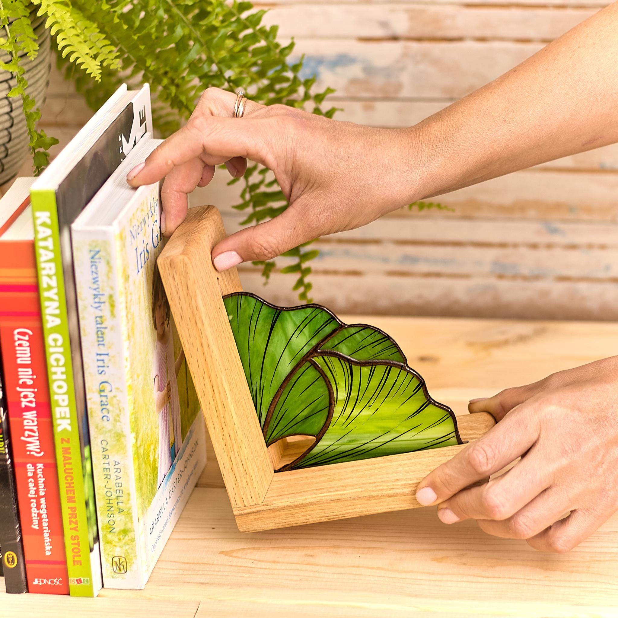 Serre-livres en forme de feuille de ginkgo en vitrail et base en bois de chêne bureau ou cadeau