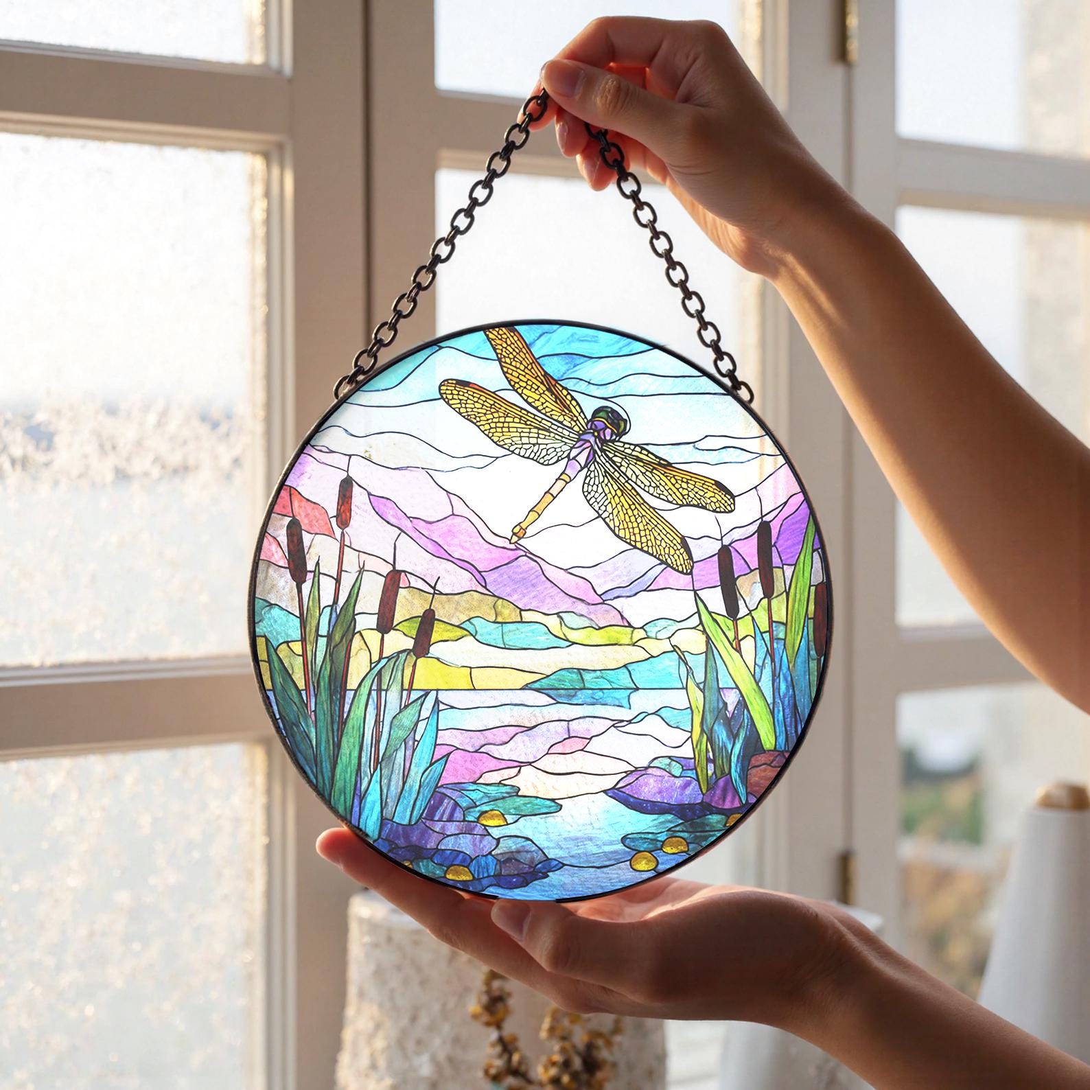 Attrape-soleil en vitrail libellule, décoration de fenêtre aux couleurs