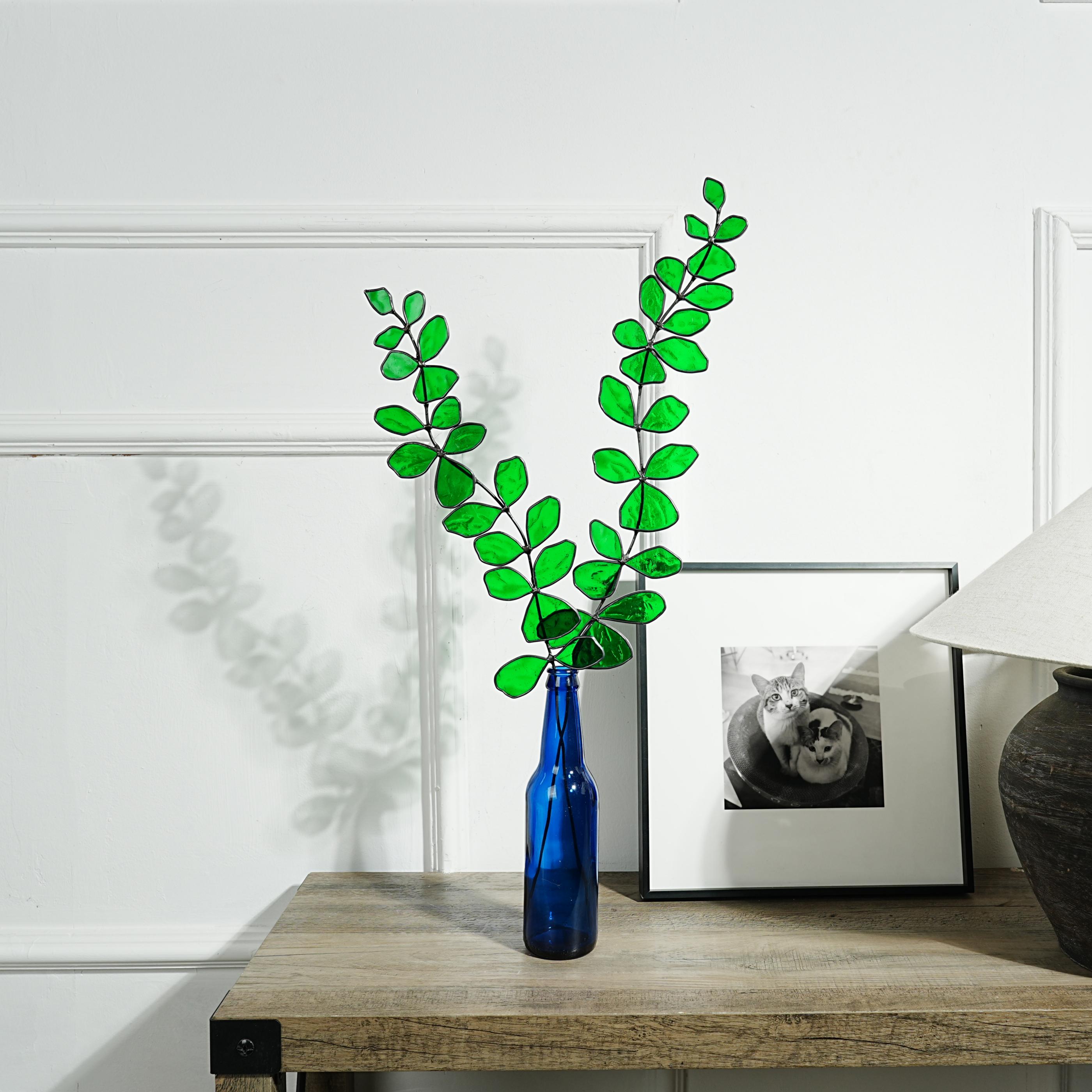 Décoration en vitrail eucalyptus, pièce végétale pour intérieur naturel