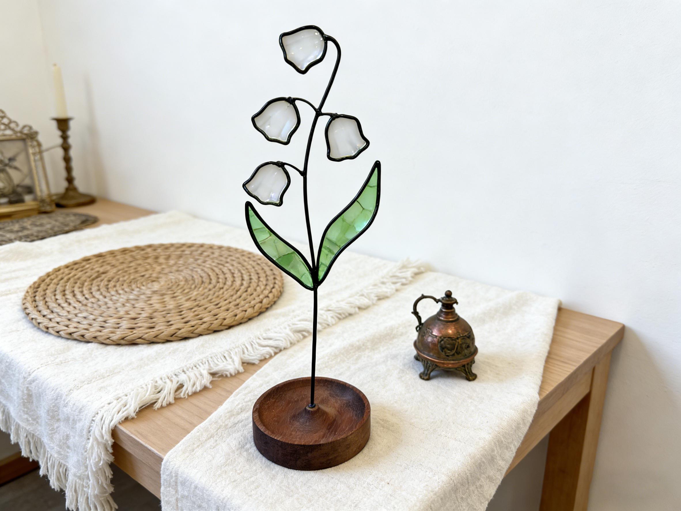 Décoration en verre teinté muguet, à placer sur rebords de fenêtre ou bureaux