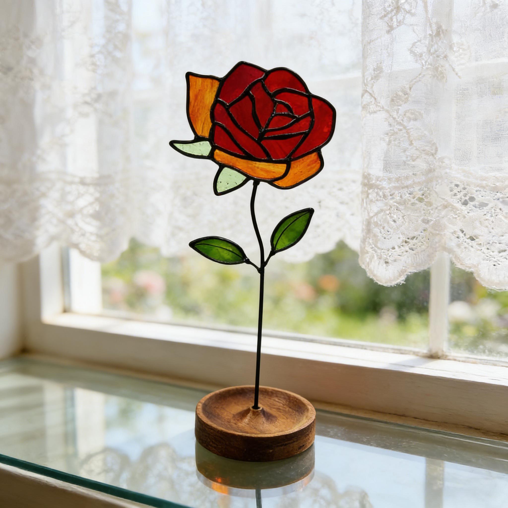 Ornement en verre teinté en forme de rose, idéal pour la décoration de rebord de fenêtre