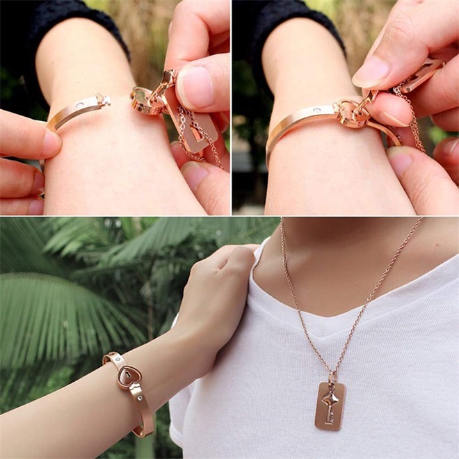 🎉40% OFF for New Year🎇Key to My Heart Couple Key Necklace and Love Lock Bracelet Gift Set