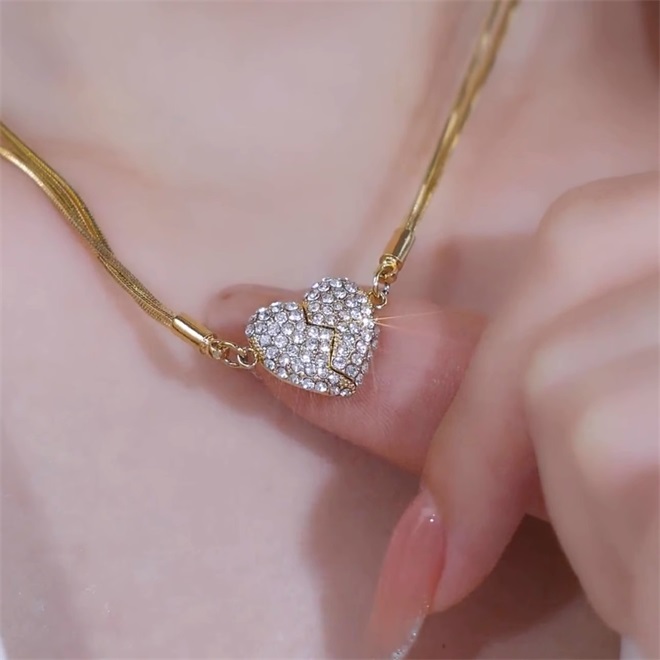 🔥Christmas Pre-sale🎁Magnetic Clasp Heart Necklace❤️