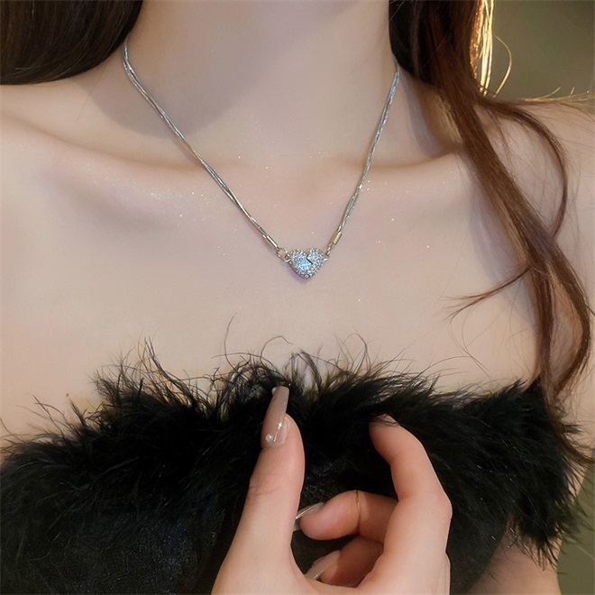 🔥Christmas Pre-sale🎁Magnetic Clasp Heart Necklace❤️