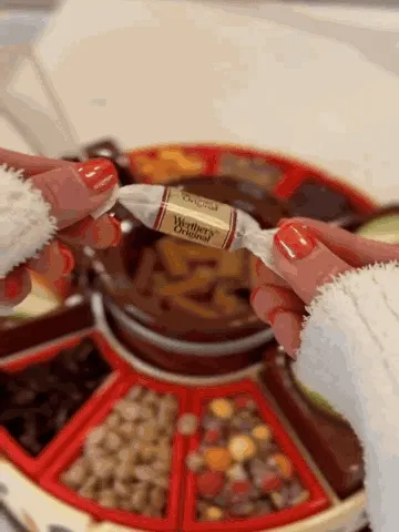 Dip & Decorate Chocolate and Caramel Apple Party Maker