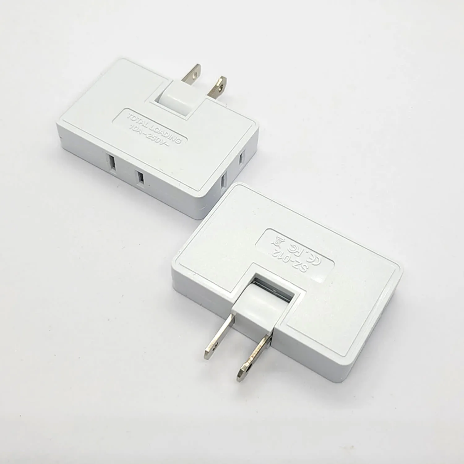 180° Rotating Flat Plug Adapter — 3-Outlet Space Saver