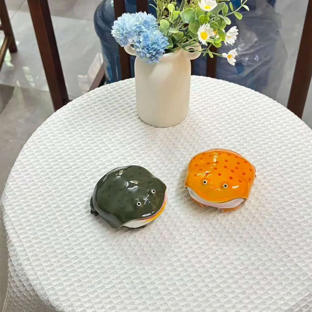 Grin & Go Frog Earbud Case