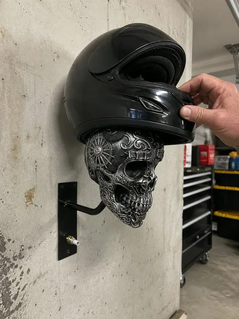Skull Helmet & Gear Wall Mount