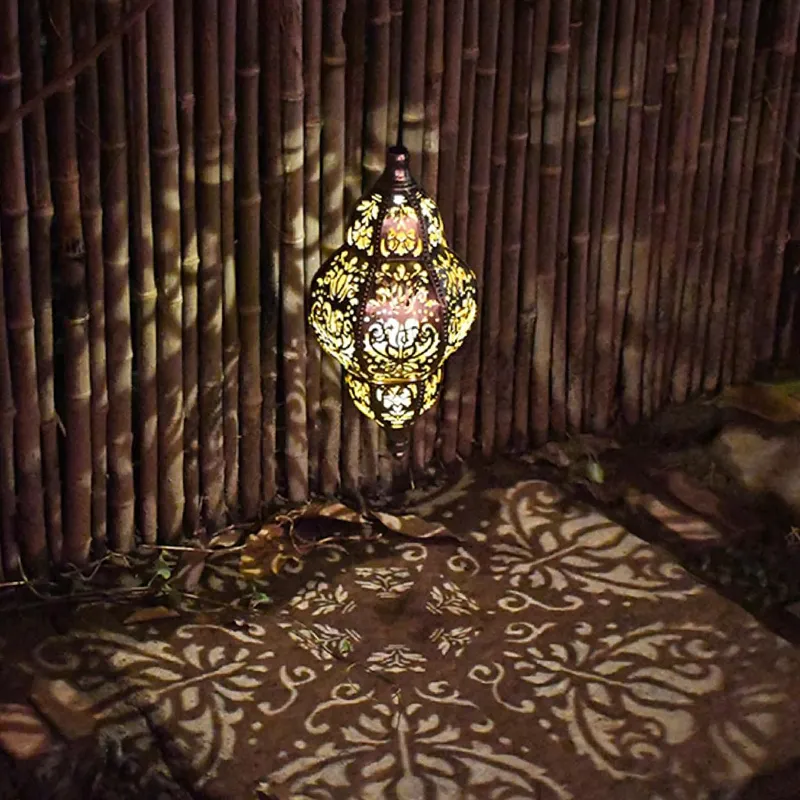Baroque Solar Lantern: Enhance your garden’s nighttime elegance with vintage patterns that require zero wiring or maintenance. 🏺