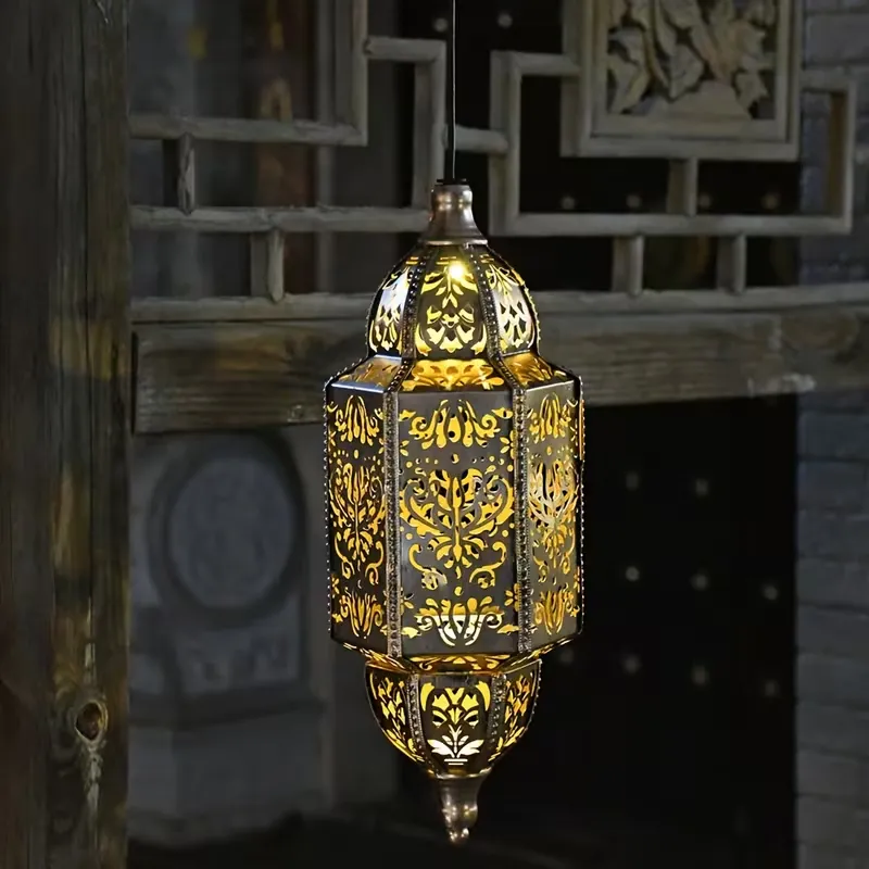 Baroque Solar Lantern: Enhance your garden’s nighttime elegance with vintage patterns that require zero wiring or maintenance. 🏺