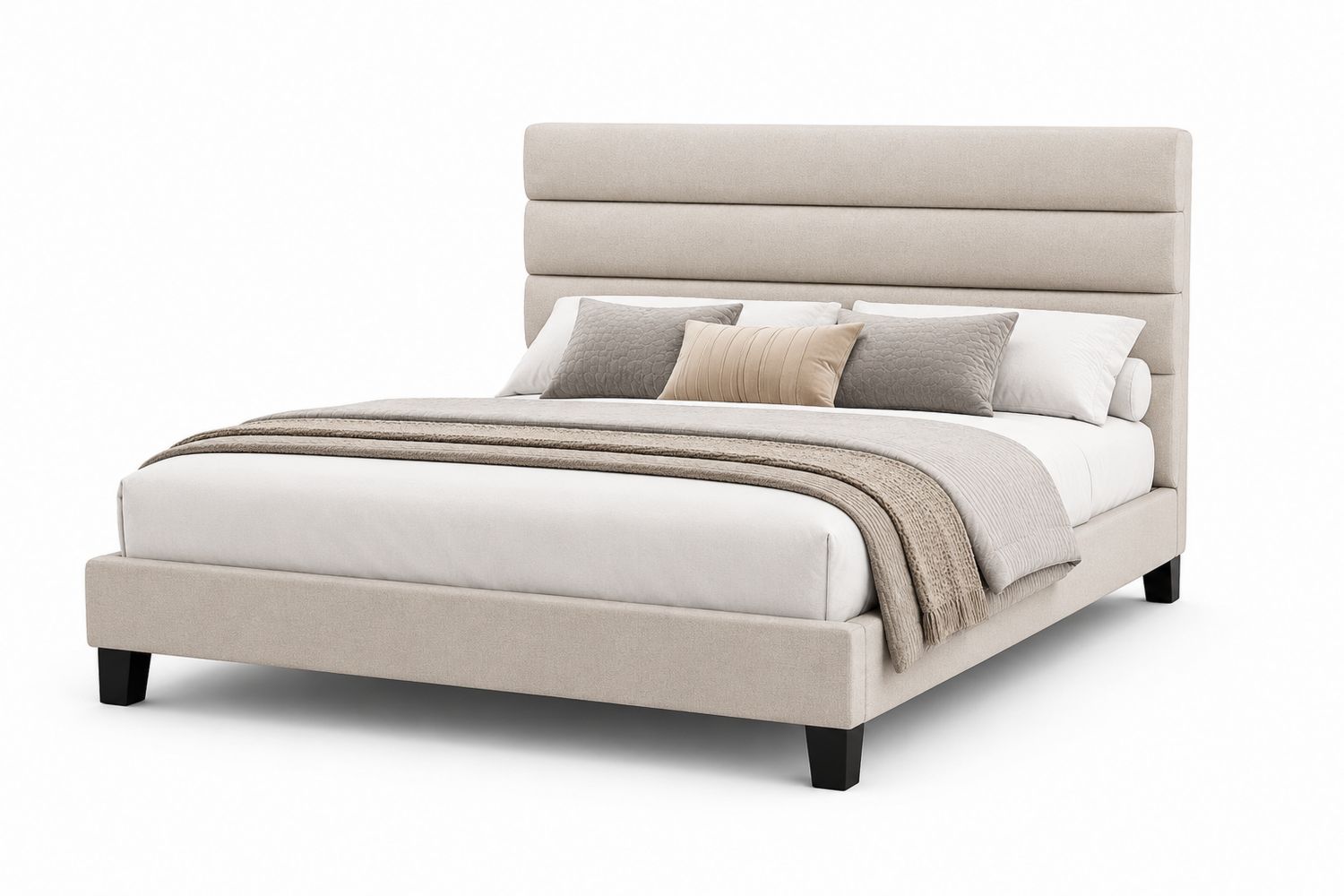 Letto matrimoniale in tessuto con cuscini decorativi