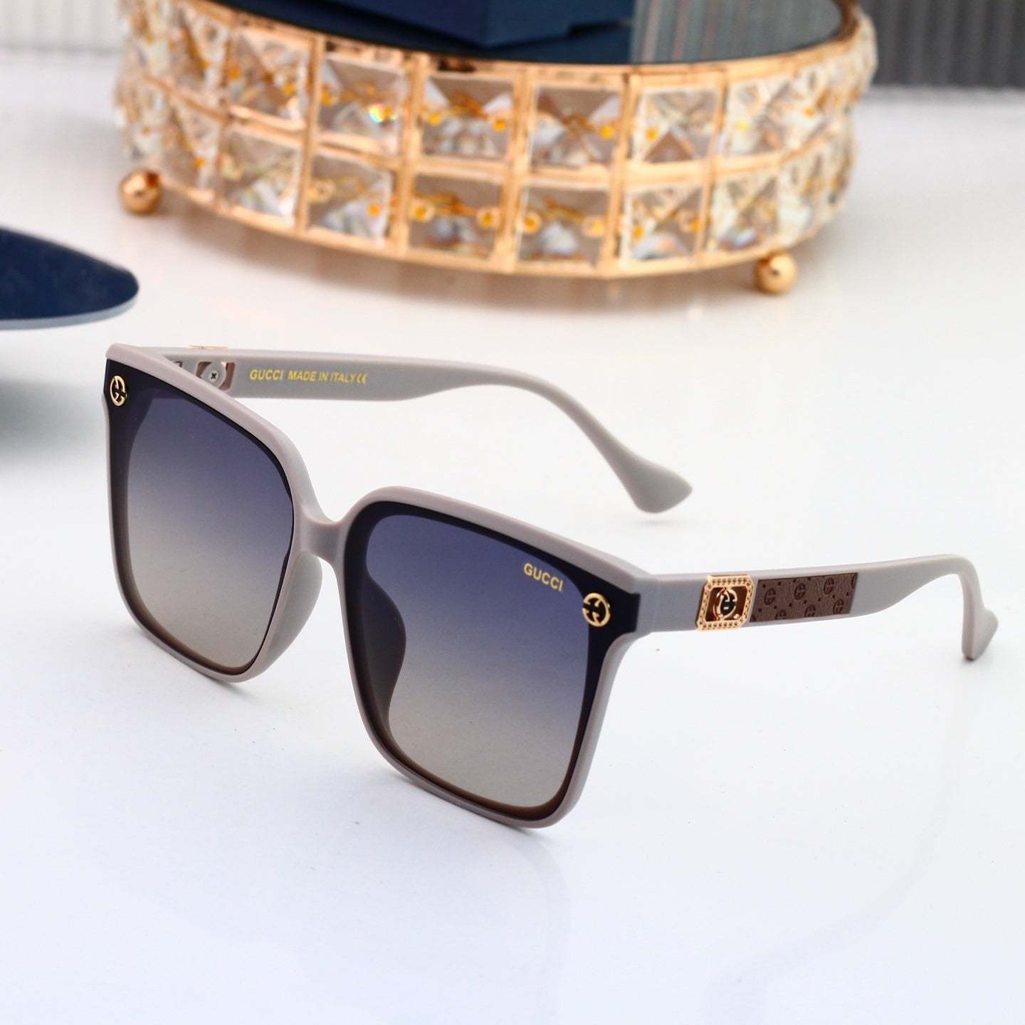 4 Colors Fashion Sunglasses—4029