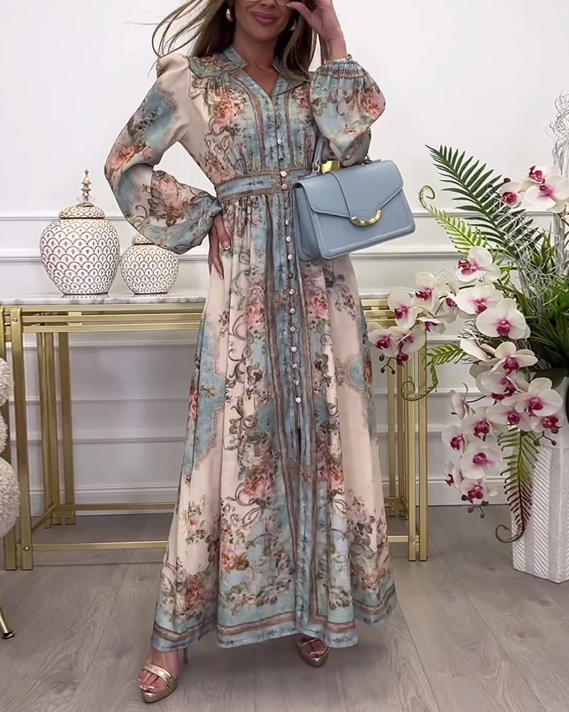 Langes Kleid mit geblümt geknöpftem Druck