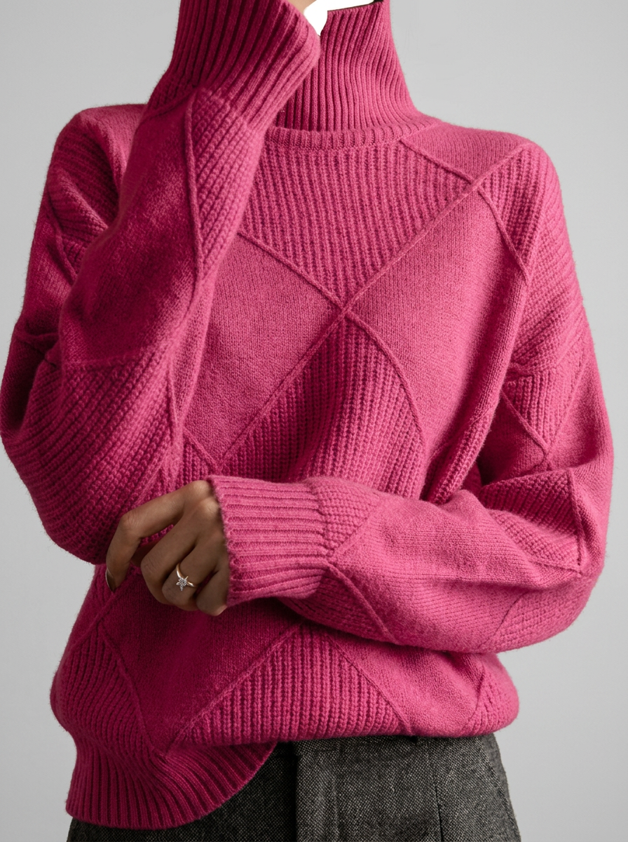 Solid color pullover sweater with diamond pattern and smooth texture