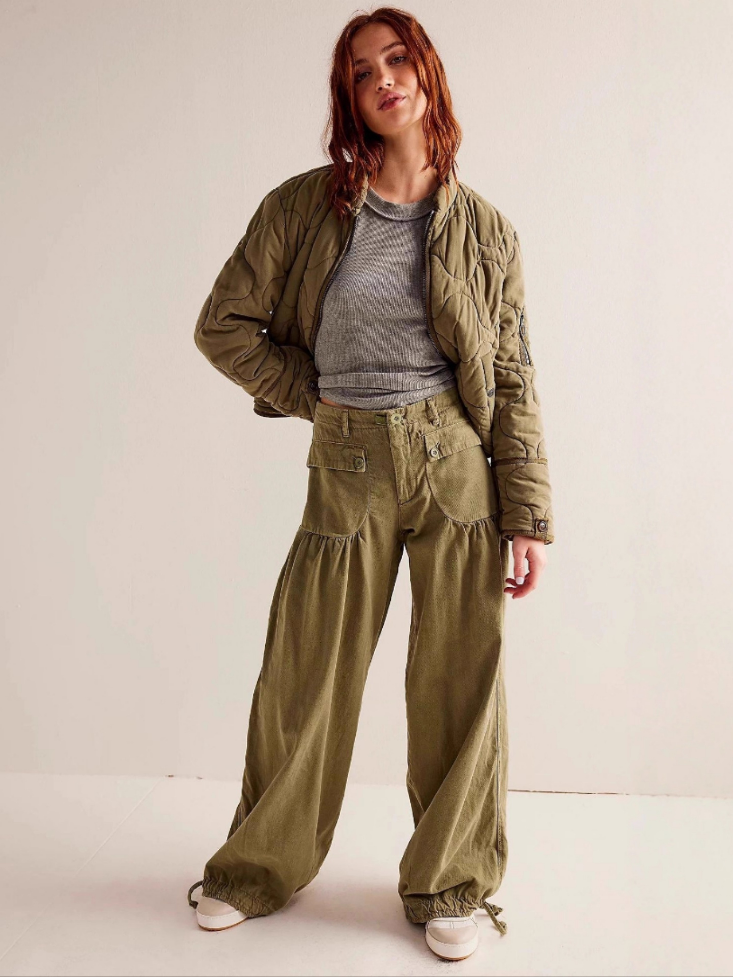 Mid-rise relaxed vintage jeans with tapered leg