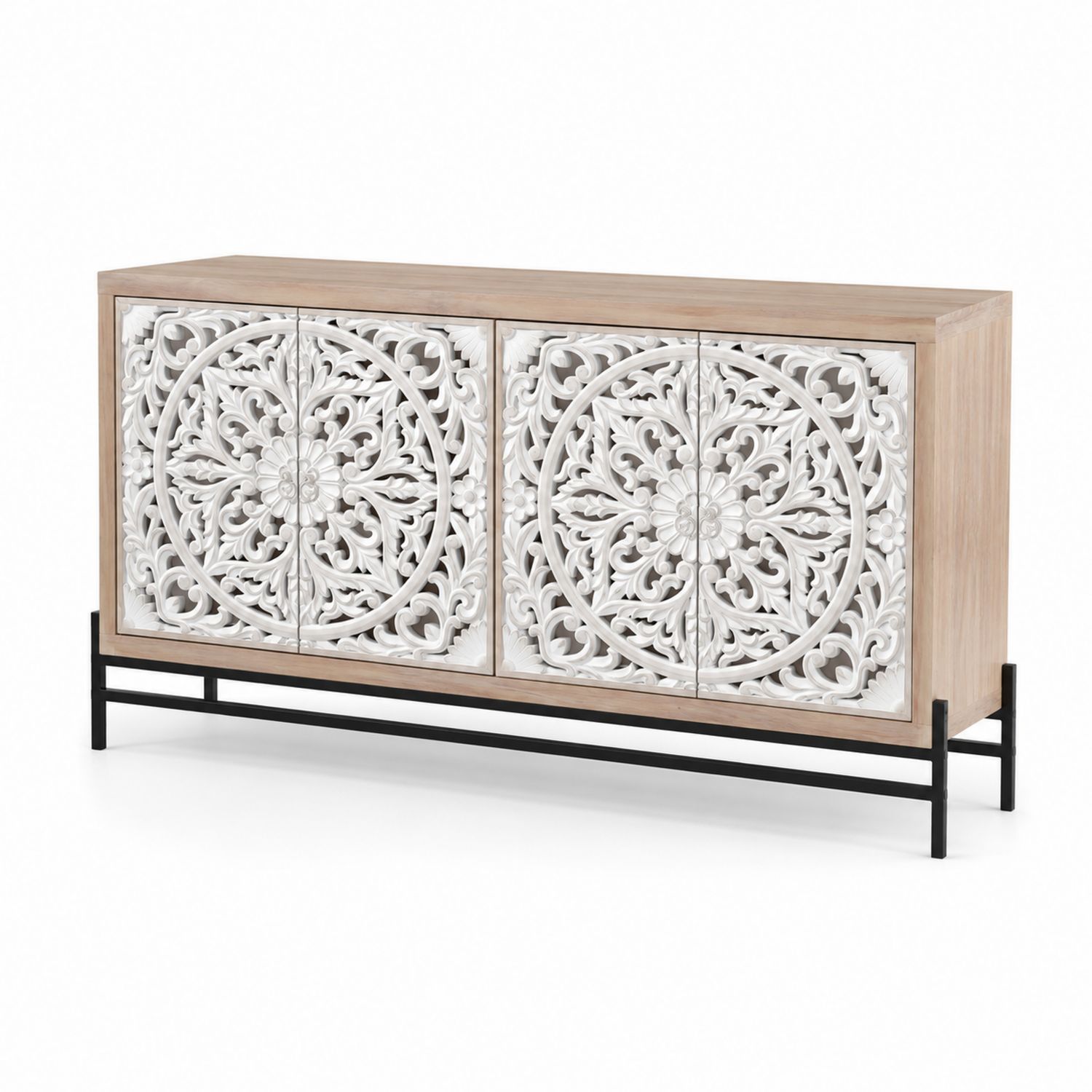 Buffet en bois avec portes sculptées florales